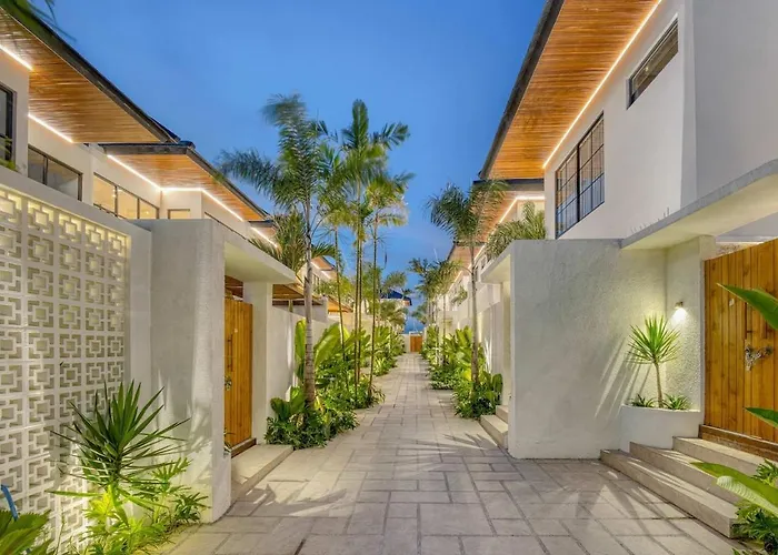 Anjuna Surf & Sunset 2br In Villa Uluwatu (Bali)